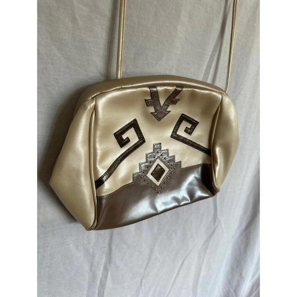 Pearlescent Clamshell Abstract Purse
